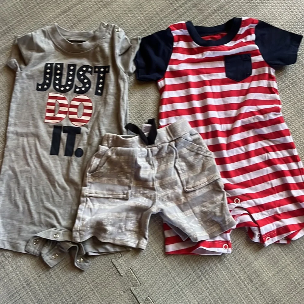 Bundle baby clothes 2 rompers one short patriotic